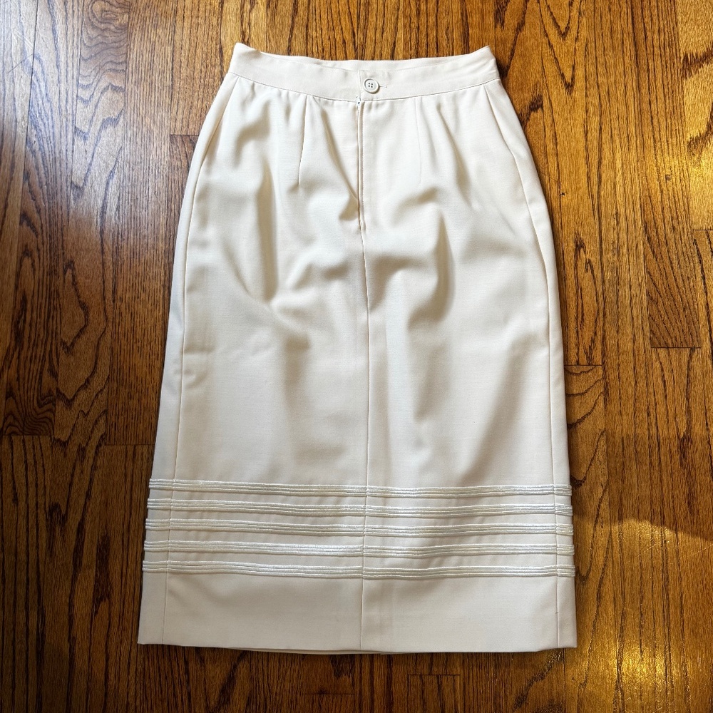 Vintage Gianfranco Ferre Embroidered Wool Pencil Skirt Size 40 Off White Cream